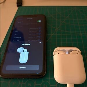 Airpods 1st generation Wireless Earbuds with Charging Case - White
